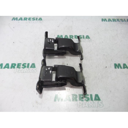 Renault - Trafic - Charnière porte arrière gauche