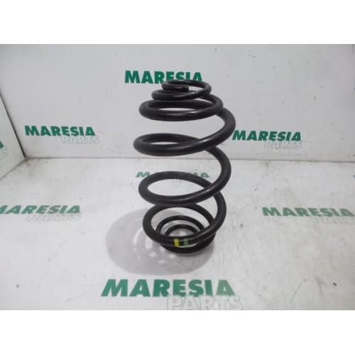 Renault - Trafic - Rear coil spring
