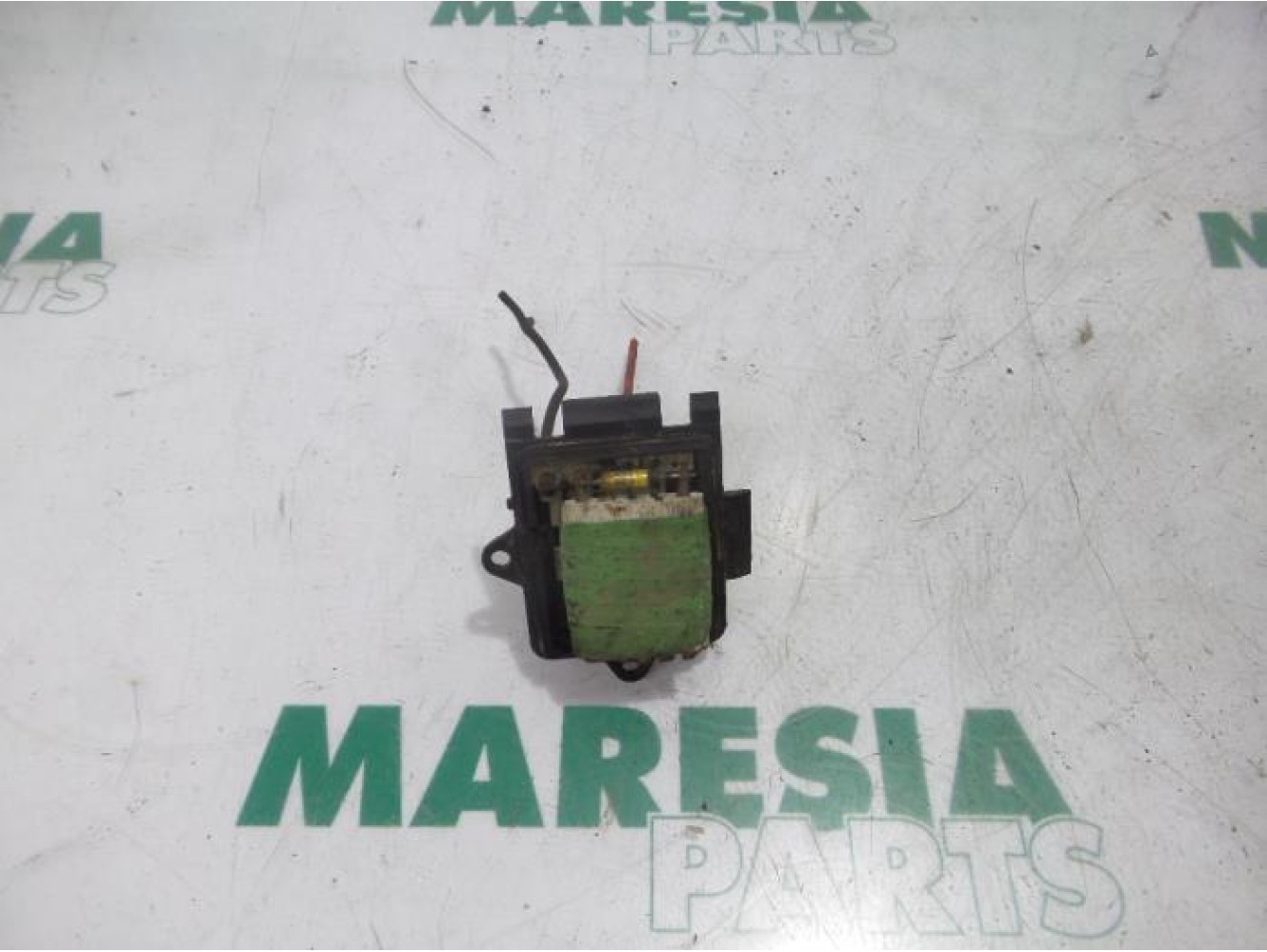 Renault - Trafic - Heater resistor