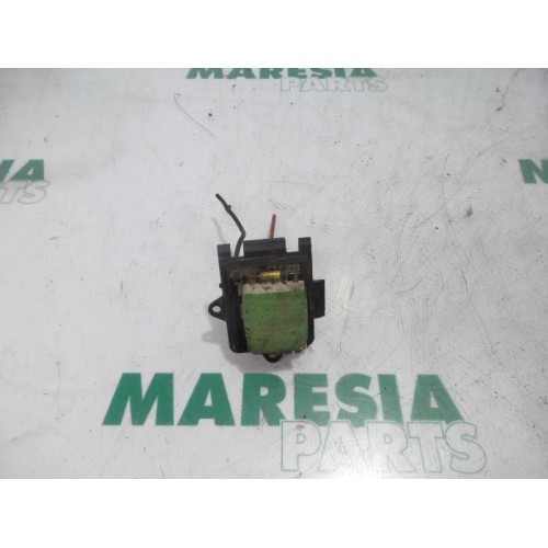 Renault - Trafic - Heater resistor
