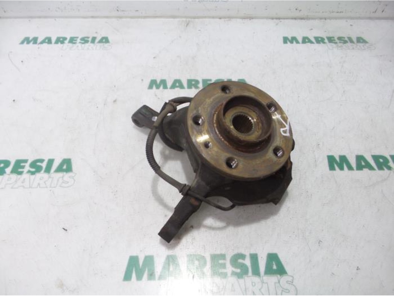 Renault - Trafic - Knuckle, front right