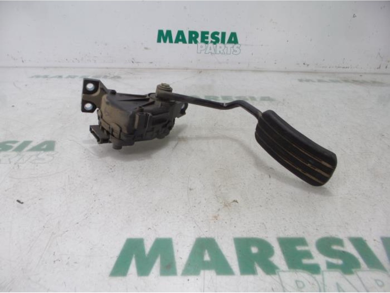 Renault - Trafic - Gaspedaalpositie Sensor