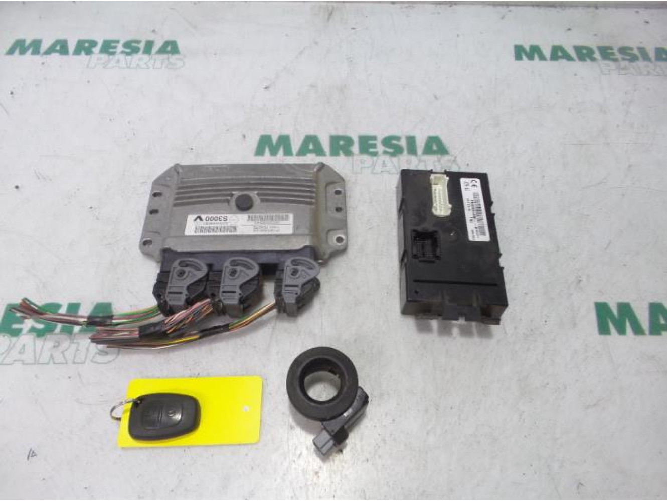 Renault - Trafic - Engine management computer