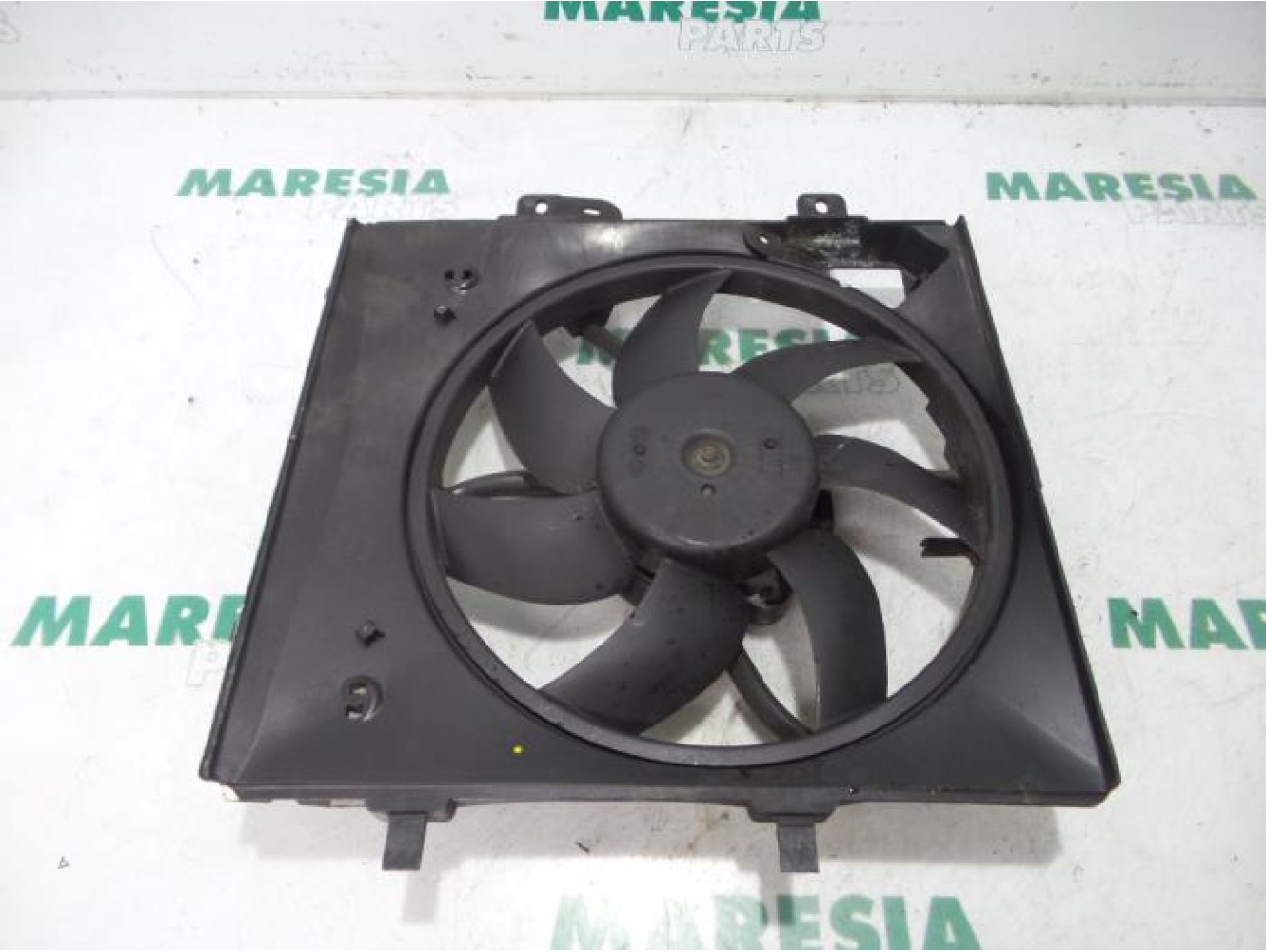 Peugeot - 207 - Fan motor