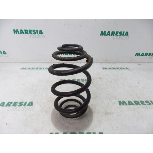Renault - Trafic - Rear coil spring