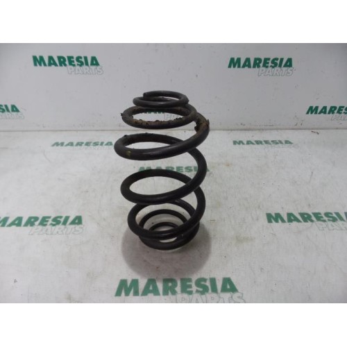 Renault - Trafic - Rear coil spring