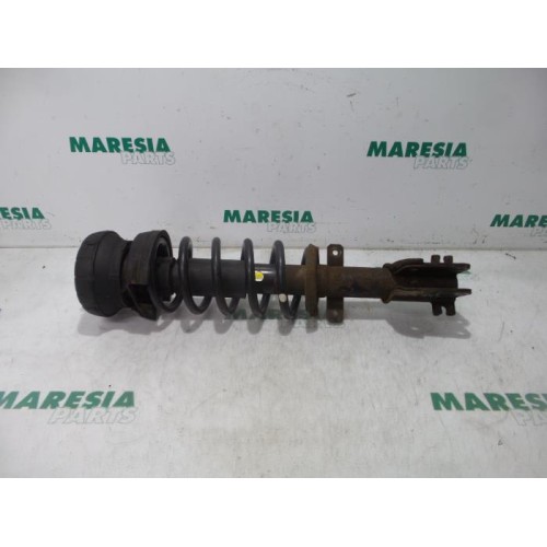 Renault - Trafic - Front shock absorber rod, left