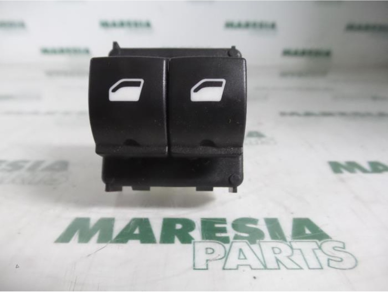 Citroen - C4 Cactus - Multi-functional window switch