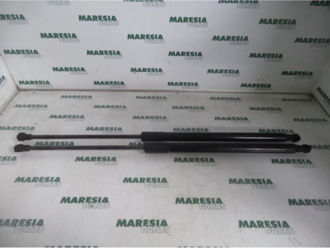 Citroen - C4 Cactus - Set of tailgate gas struts