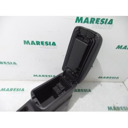 Citroen - C4 Aircross - Armrest