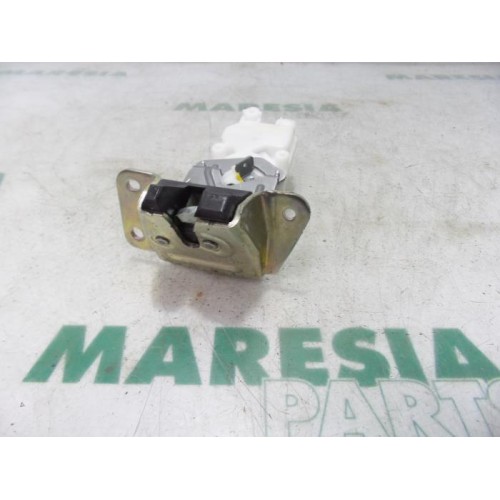 Citroen - C4 Aircross - Tailgate lock mechanism