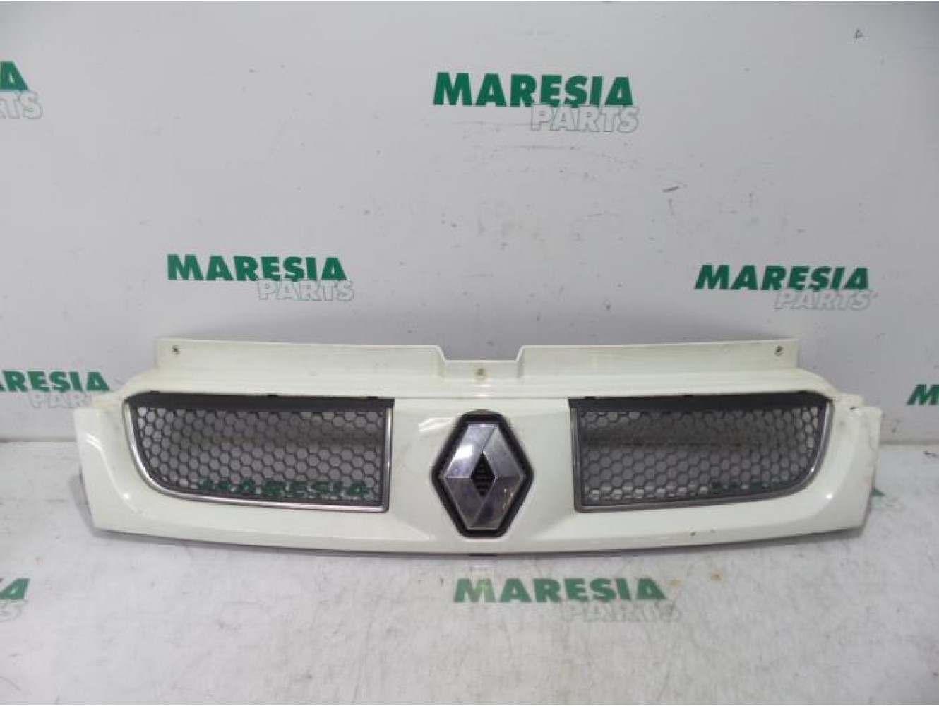 Renault - Trafic - Grill