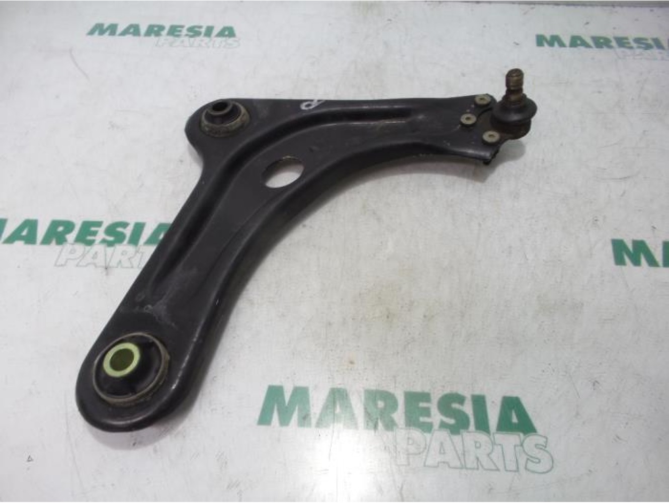 Citroen - C4 Cactus - Front lower wishbone, right