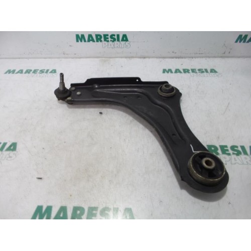 Renault - Laguna - Front lower wishbone, left