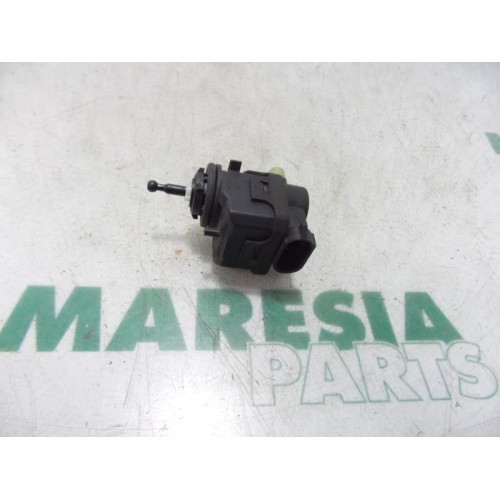 Renault - Clio - Headlight motor