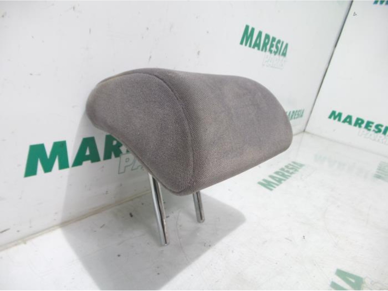 Peugeot - 307 - Headrest