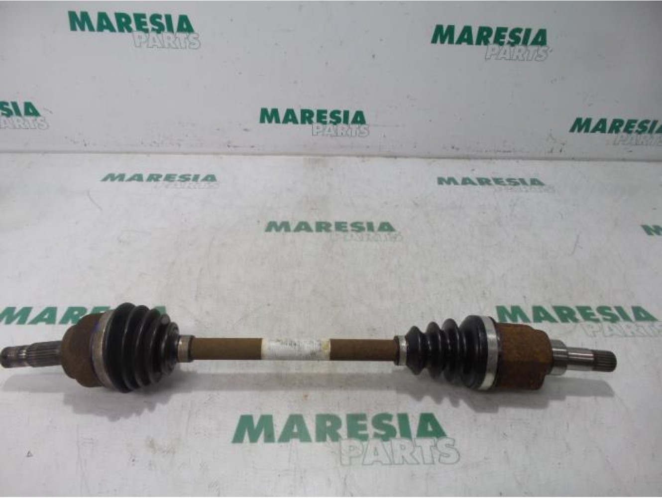 Peugeot - 207 - Front drive shaft, left