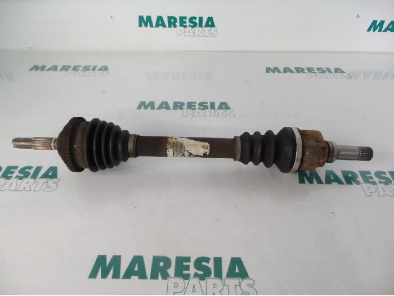 Peugeot - 206 - Aandrijfas links-voor