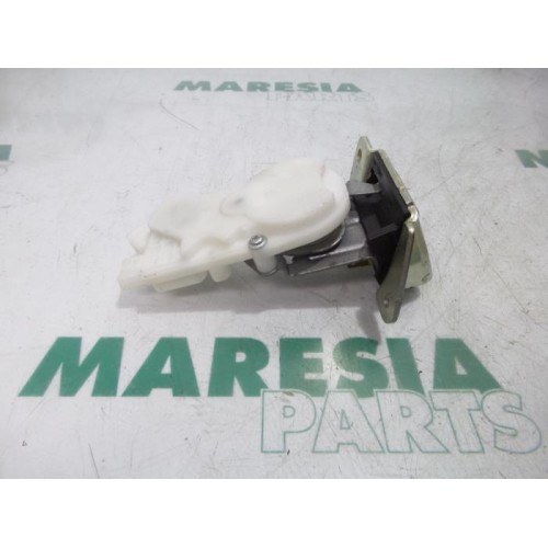 Citroen - C-Crosser - Tailgate lock mechanism