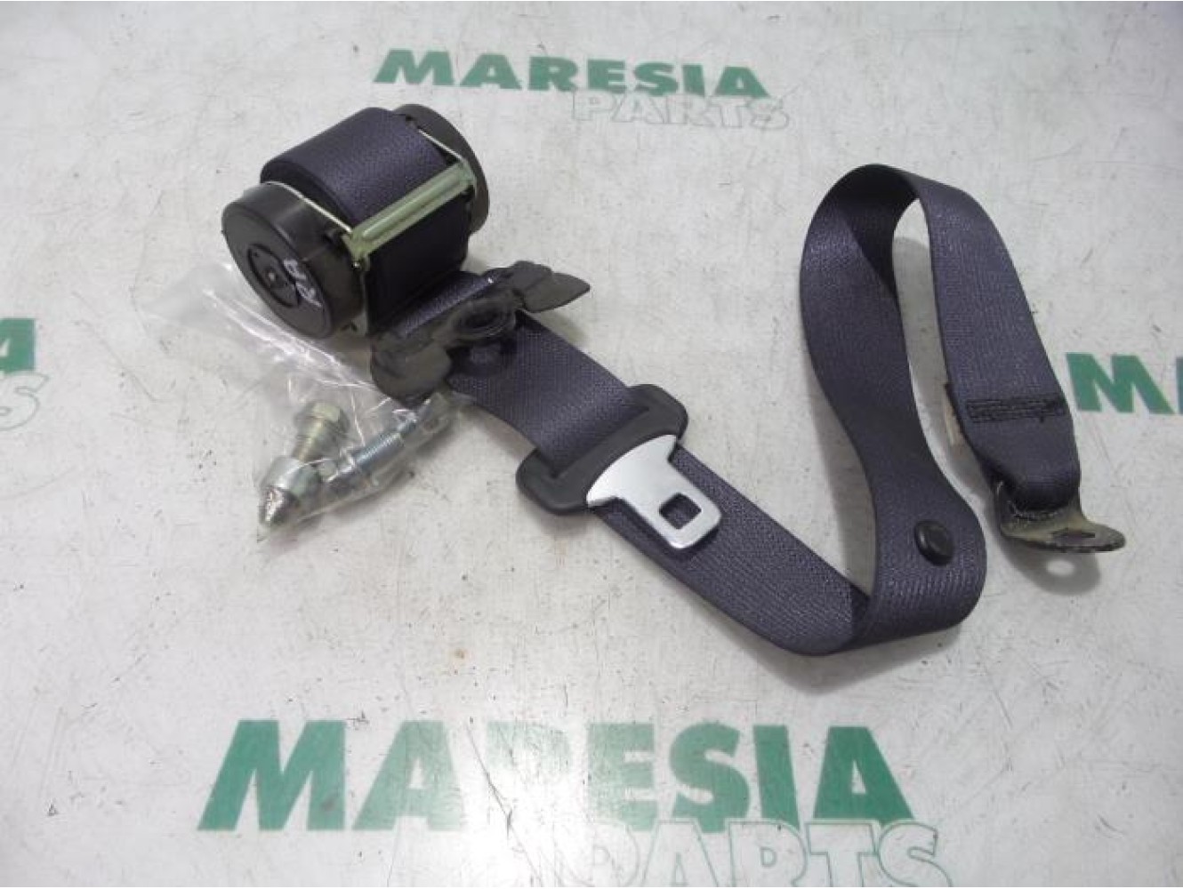 Citroen - C-Crosser - Rear seatbelt, right