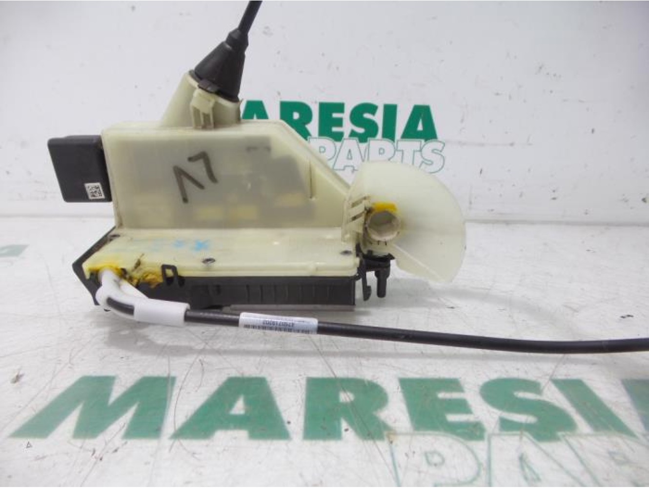 Peugeot - 208 - Door lock mechanism 4-door, front left