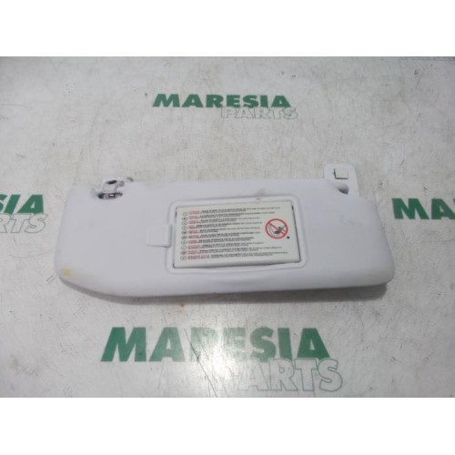 Peugeot - 208 - Sun visor