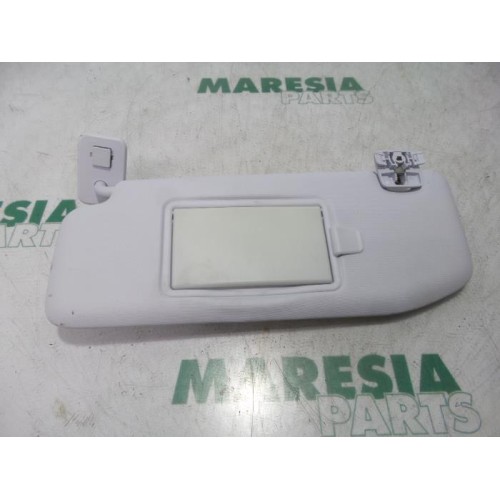 Peugeot - 208 - Sun visor