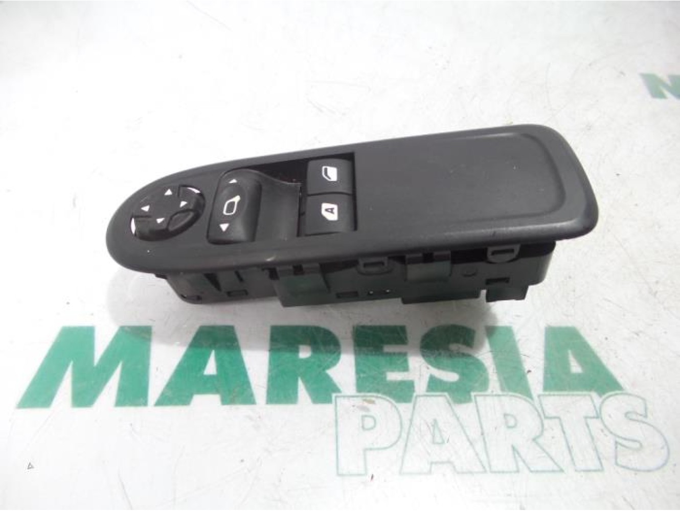 Citroen - C3 - Multi-functional window switch