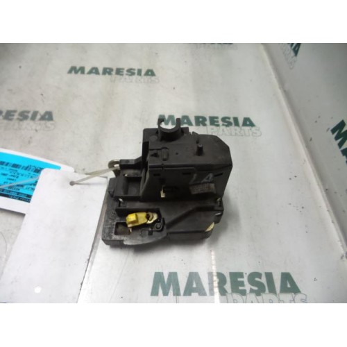 Renault - Megane - Deurslot Mechaniek 4Deurs links-achter
