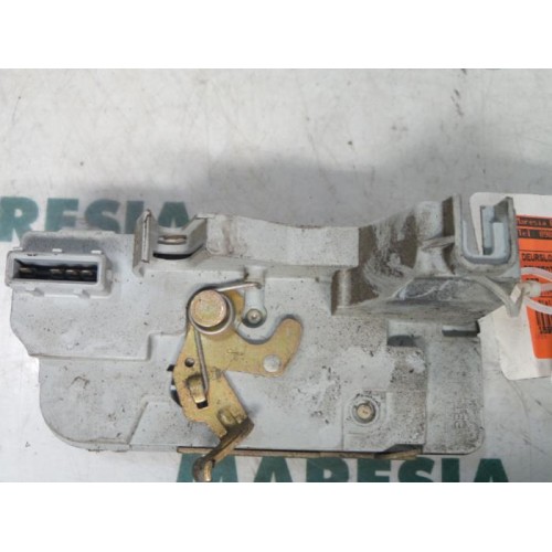 Peugeot - 307 - Rear door mechanism 4-door, right