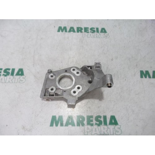 Peugeot - 208 - Support (miscellaneous)