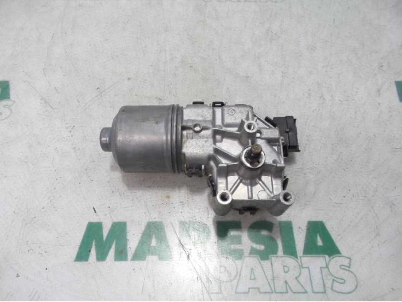 Peugeot - 208 - Front wiper motor
