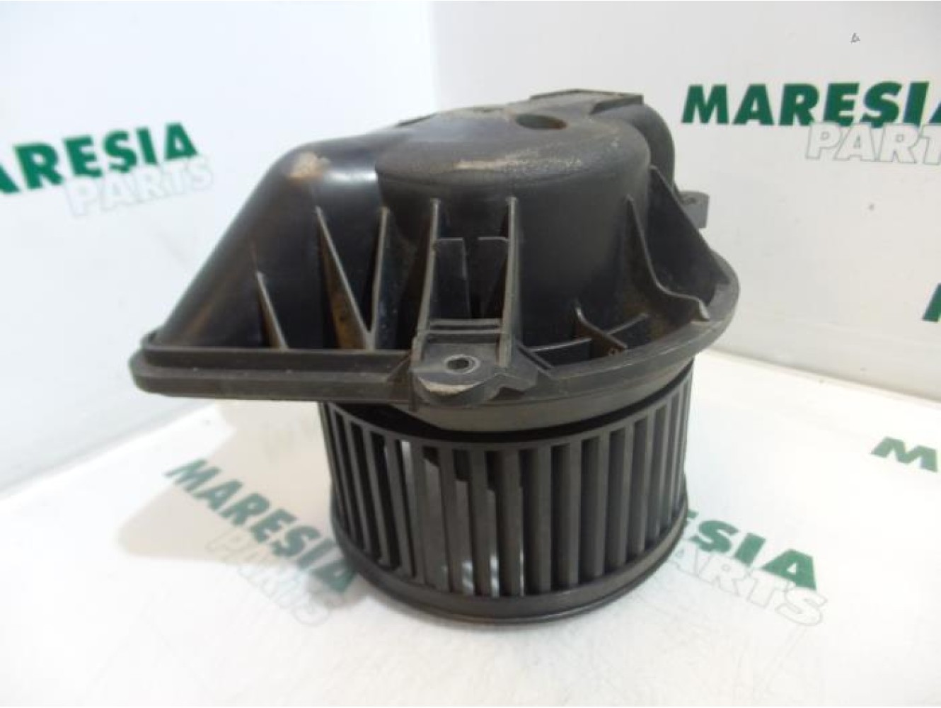 Renault - Megane - Heating and ventilation fan motor