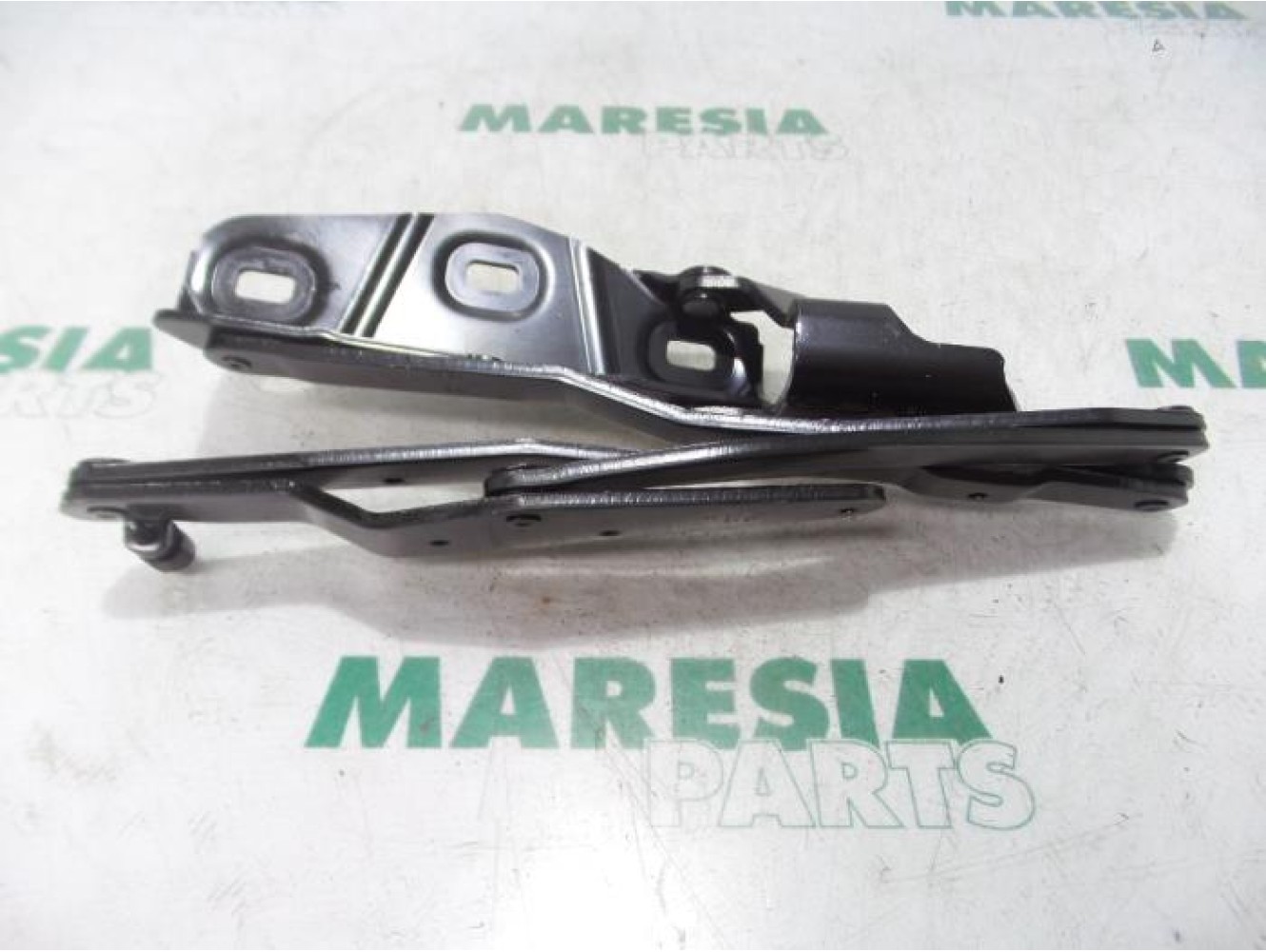 Peugeot - 308 - Convertible top hinge