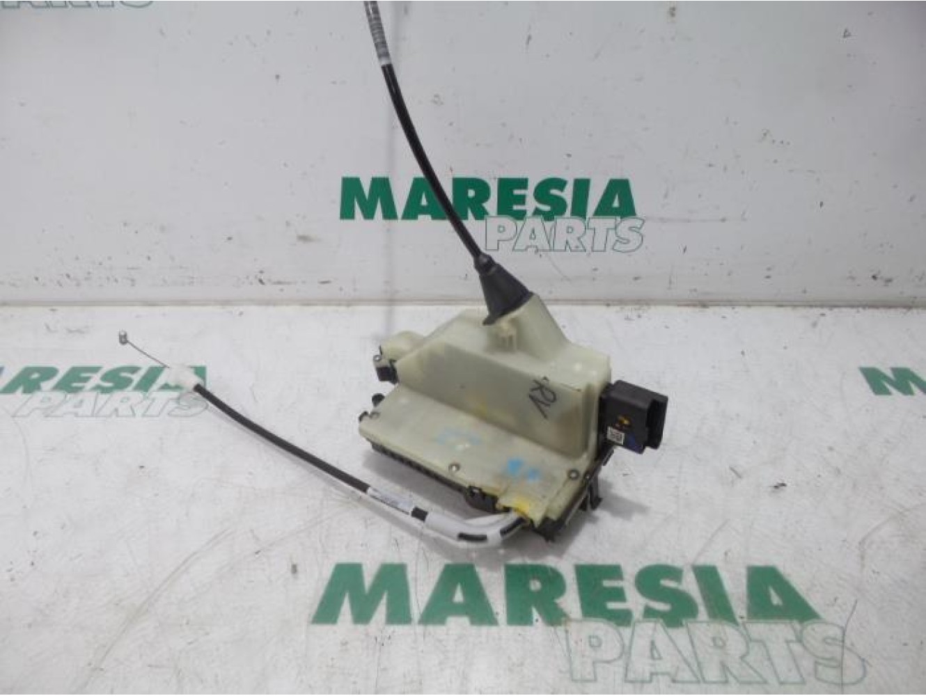 Peugeot - 208 - Front door lock mechanism 4-door, right