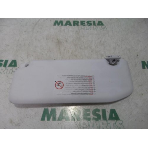 Peugeot - 208 - Sun visor