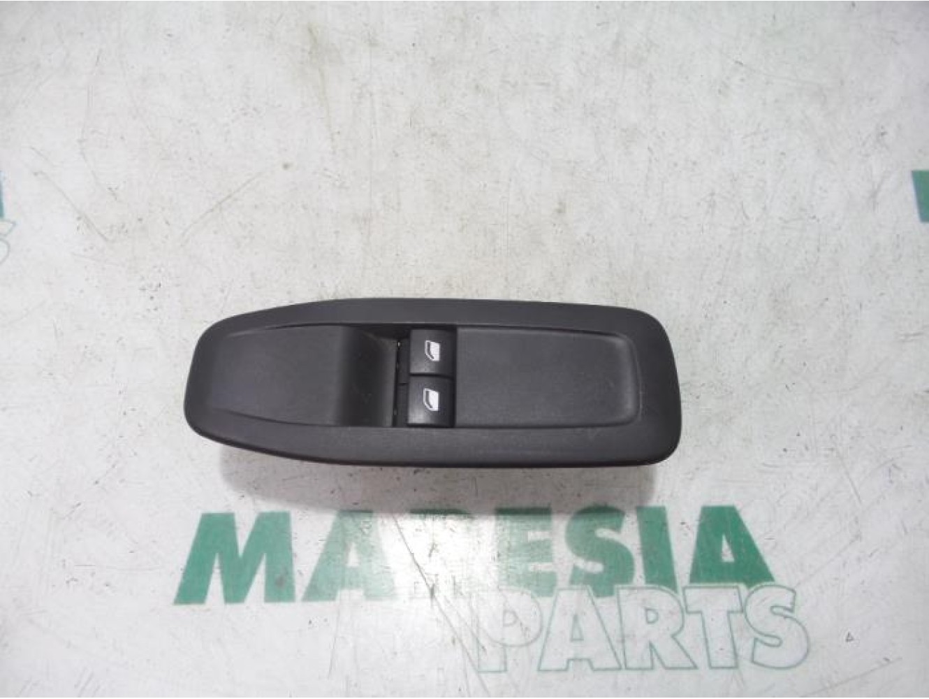 Peugeot - 208 - Multi-functional window switch