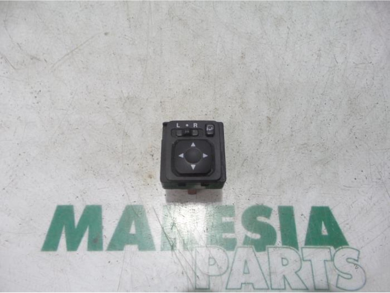Citroen - C-Crosser - Mirror switch