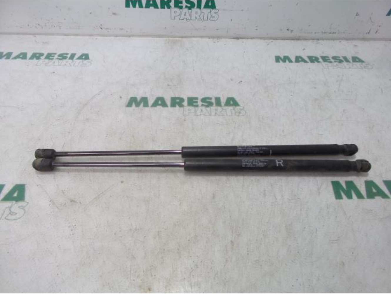 Citroen - C-Crosser - Set Gasdempers Achterklep