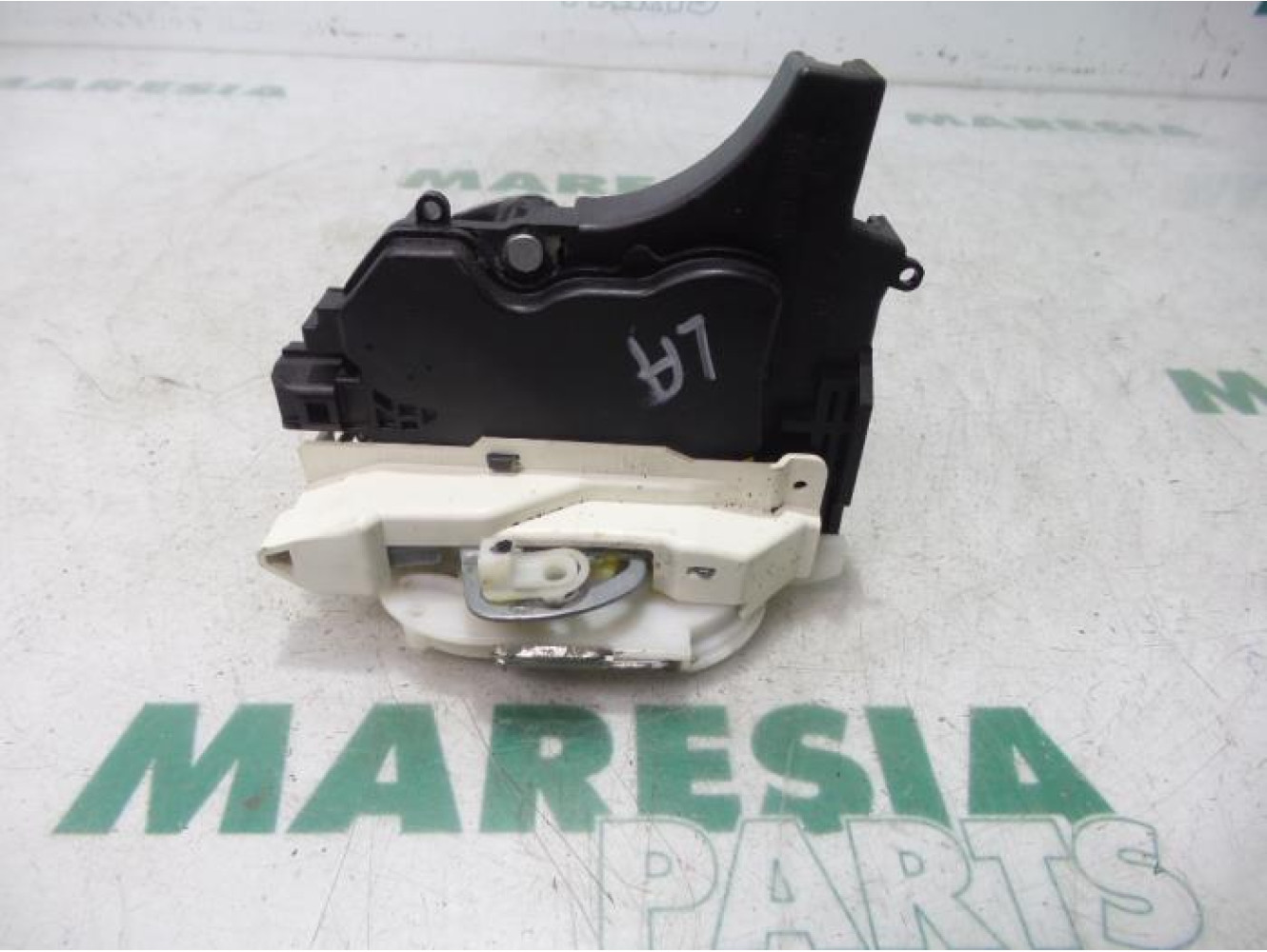 Citroen - C-Crosser - Rear door lock mechanism 4-door, left