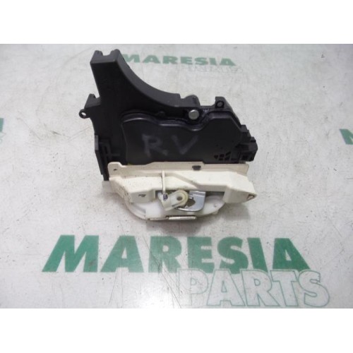 Citroen - C-Crosser - Front door lock mechanism 4-door, right