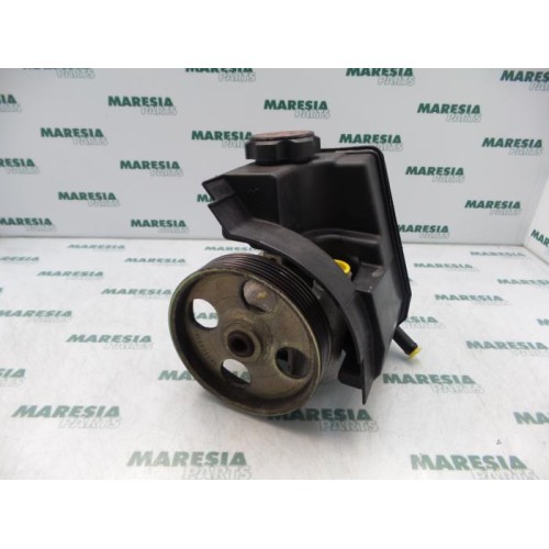 Peugeot - 206 - Power steering pump