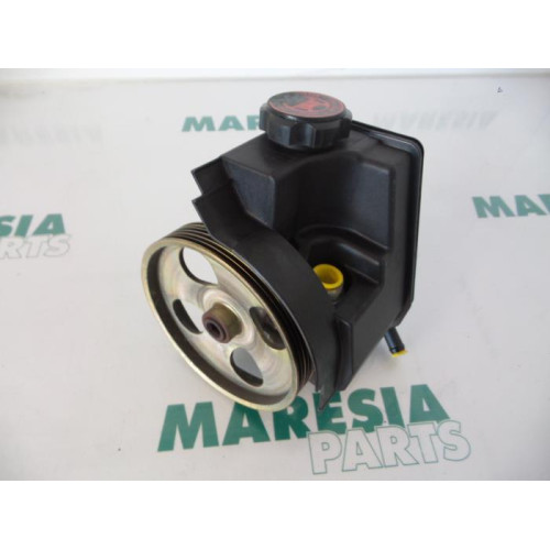 Peugeot - 206 - Power steering pump