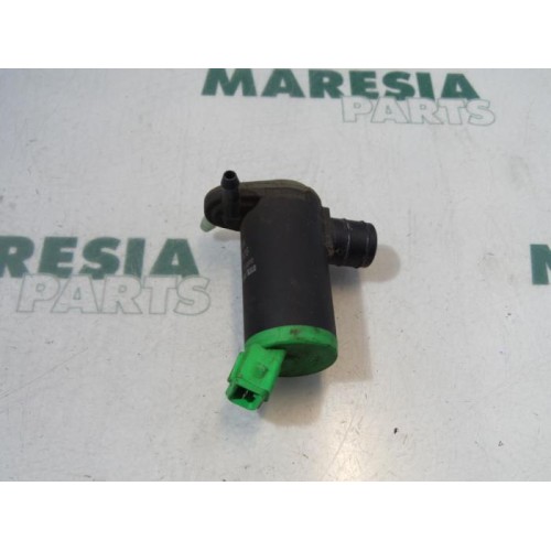 Peugeot - 206 - Scheibensprüherpumpe vorne