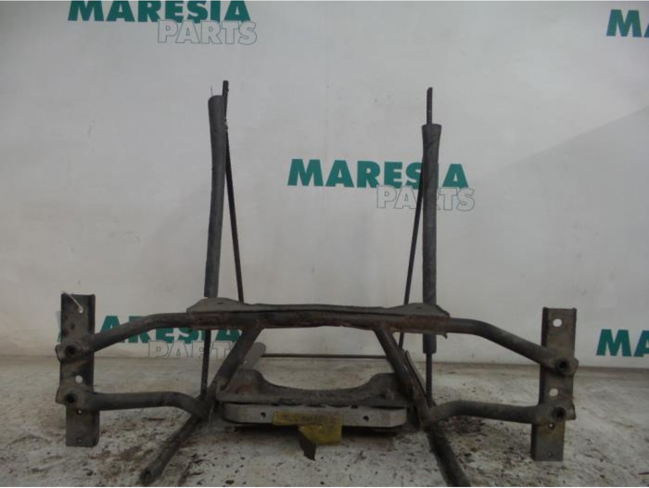 Alfa Romeo - 156 - Rear support beam