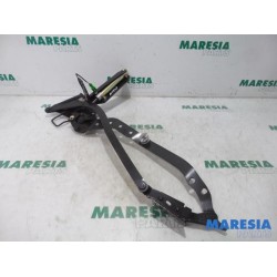 Peugeot - 206 - Convertible top hinge