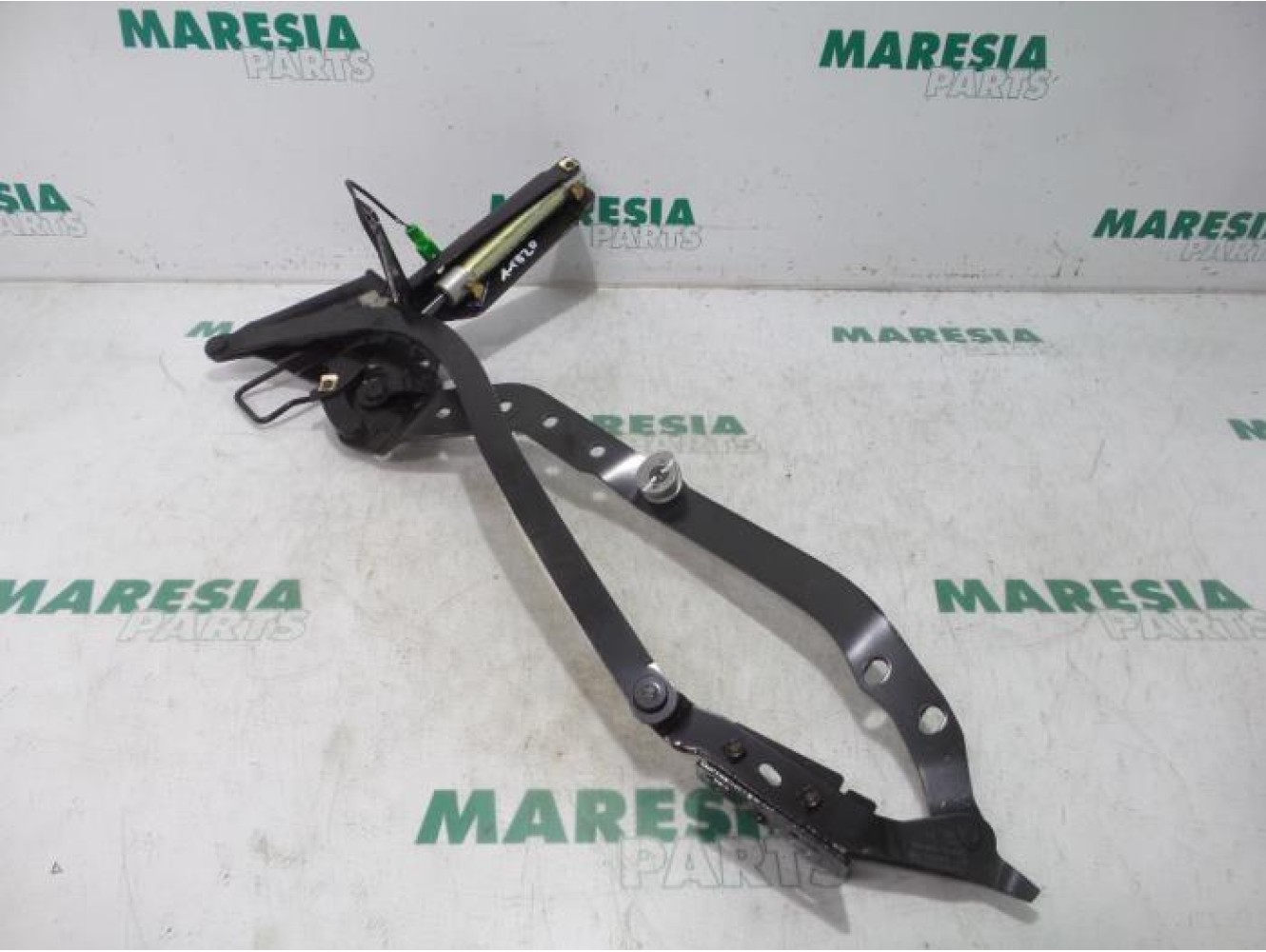 Peugeot - 206 - Convertible top hinge