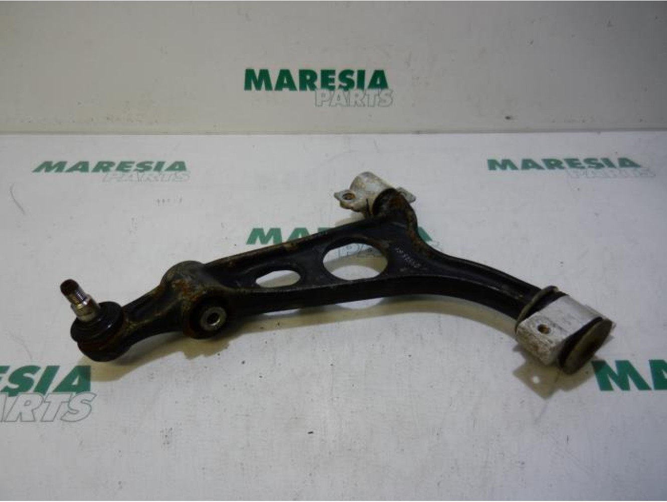 Alfa Romeo - 156 - Front lower wishbone, right
