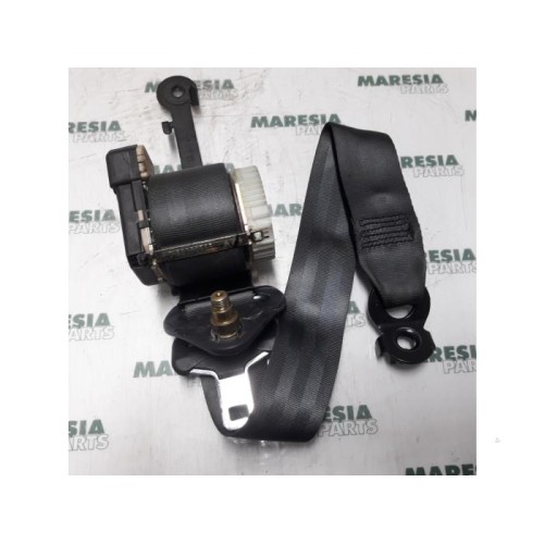 Renault - Clio - Front seatbelt, right