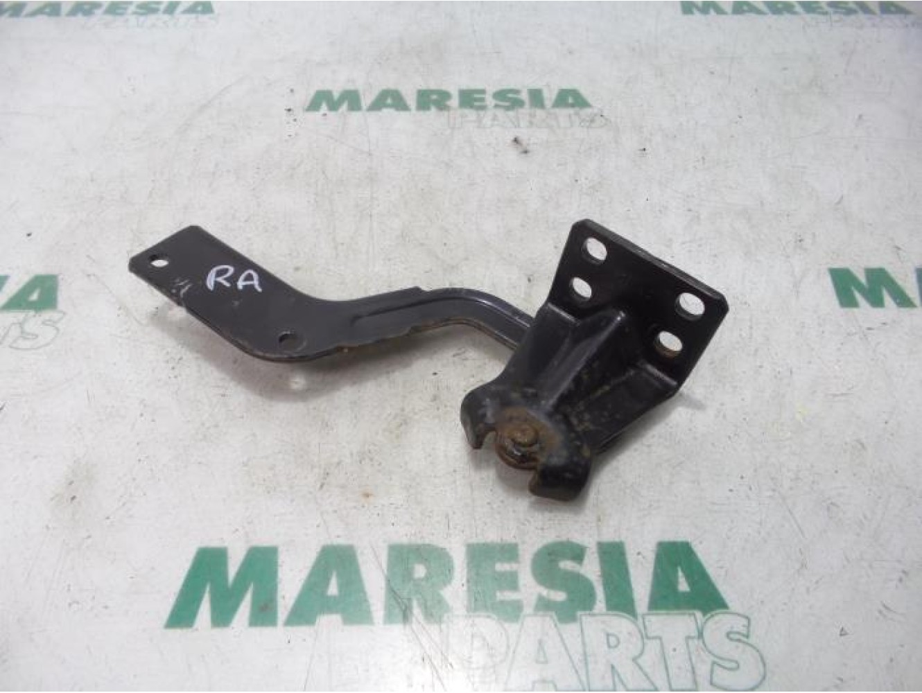 Citroen - C-Crosser - Tailgate hinge